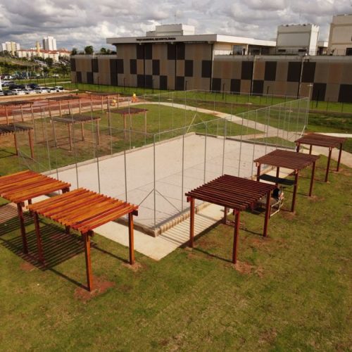Praça Esportiva do Paço Municipal terá campo de futebol society